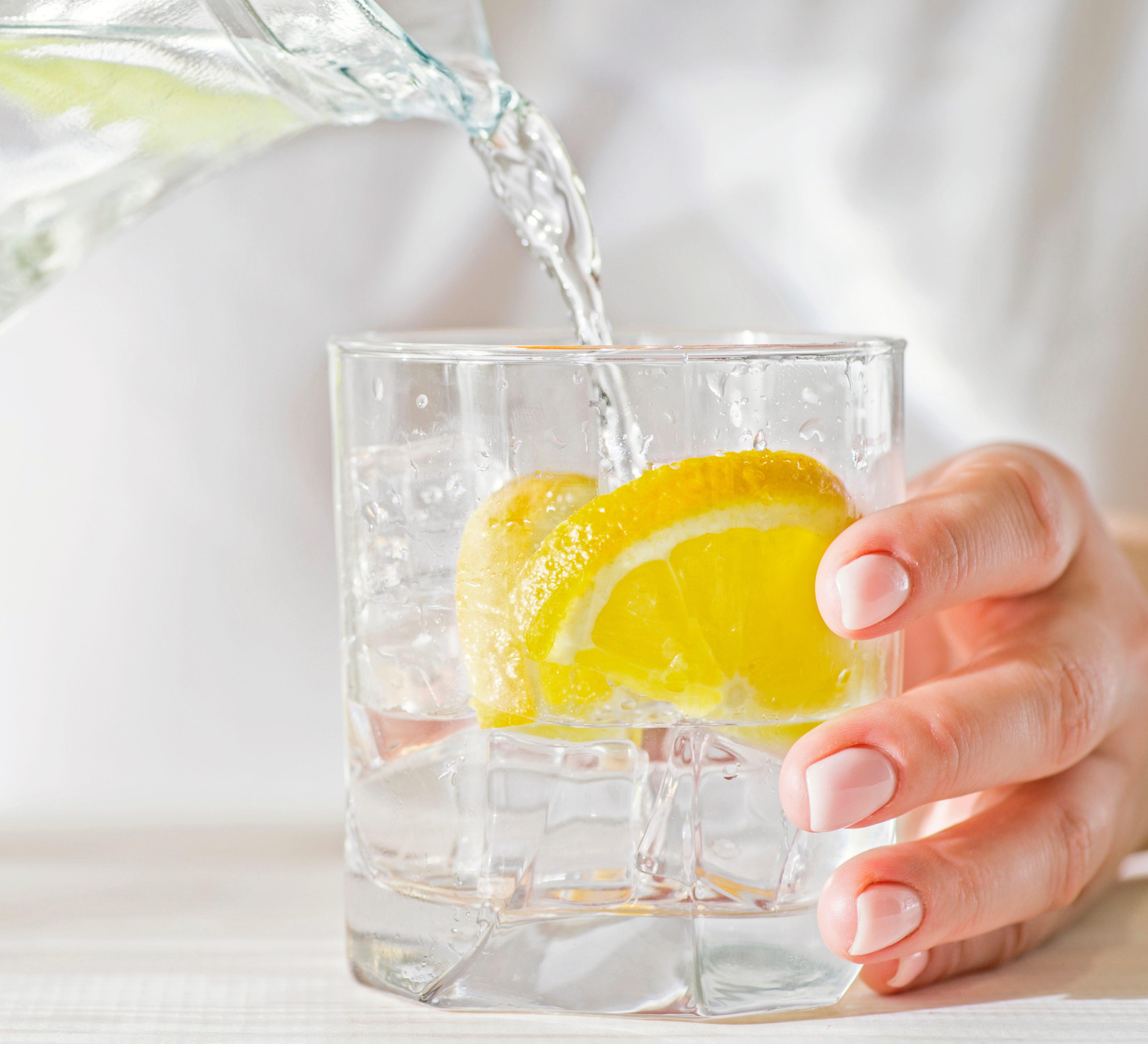 Water_and_Lemon_Juice_with_sugar