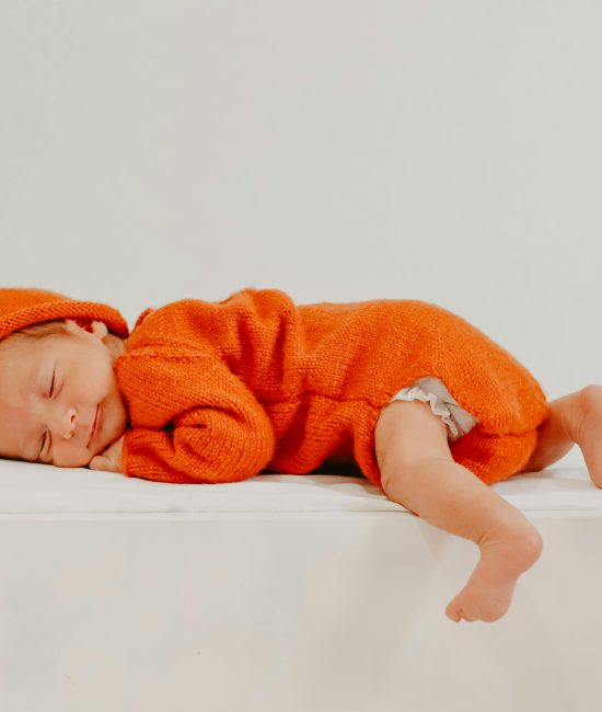 Posing Newborns and Other Helpful Tips for Photographers Working with New Parents