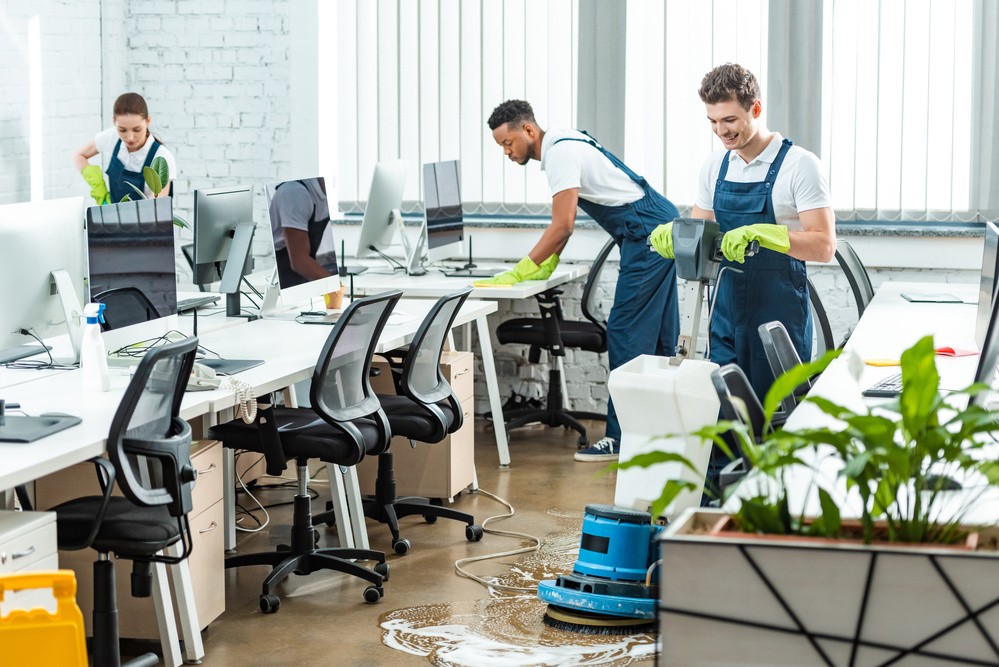 A Clean Office Makes Everyone Feel Better