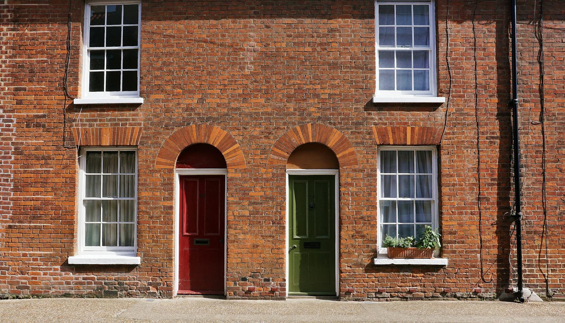 How to Navigate the UK Property Market While Balancing Family Responsibilities