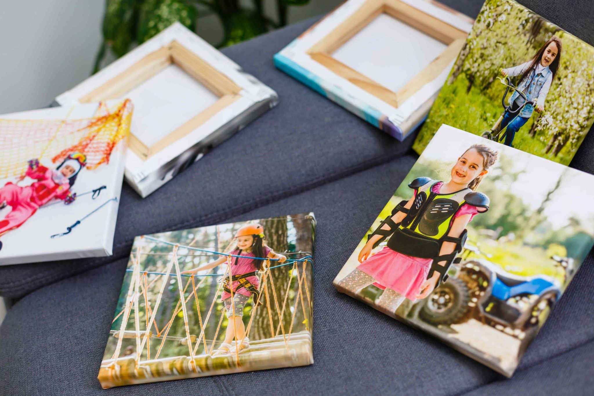5 Heartwarming Family Photos Perfect For Canvas