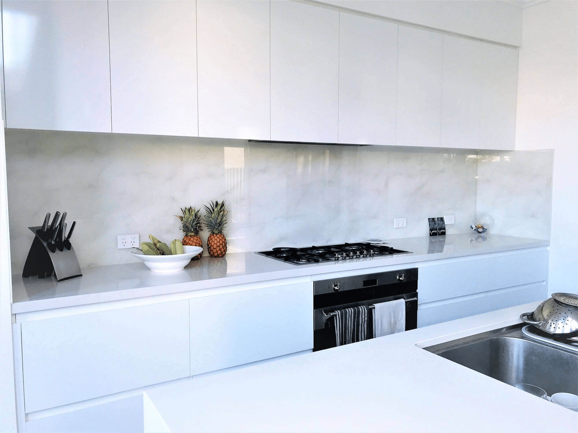 A Glass Splashback is the Perfect Addition to Your Kitchen for Several Reasons