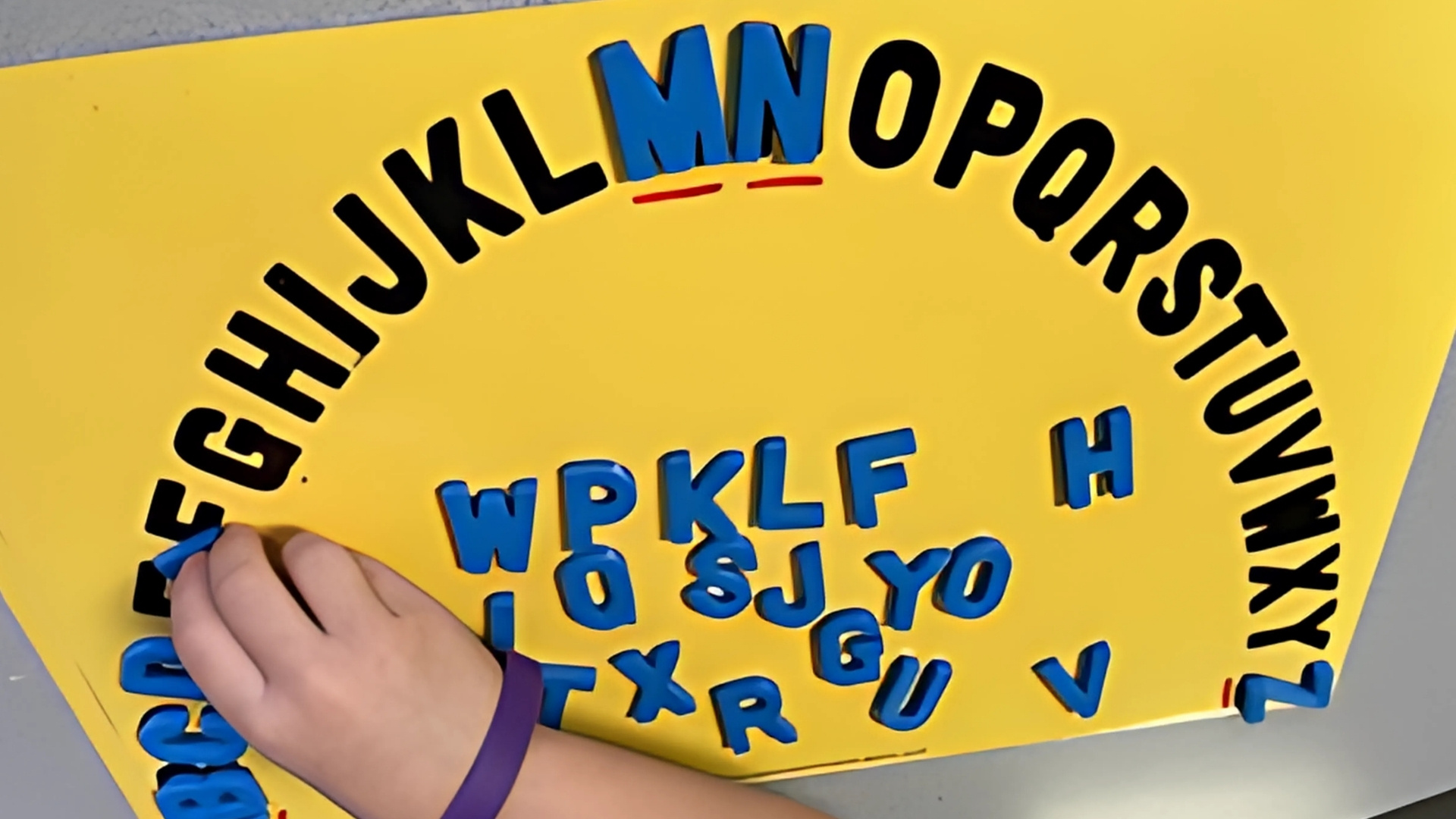 Alphabet Arc: A Fun Learning Tool for Kids' Reading