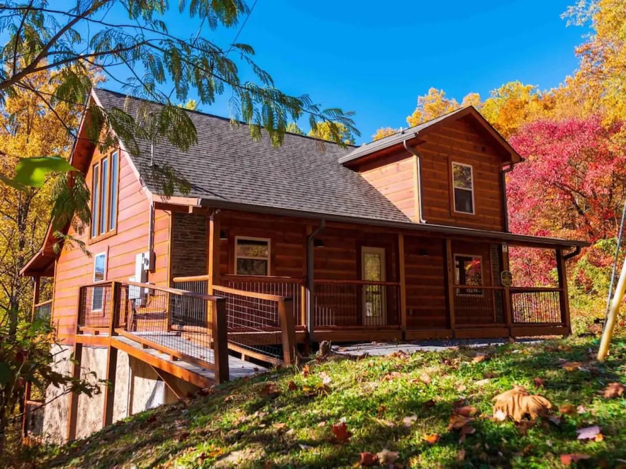 Easy-to-Maintain Pine Retreat