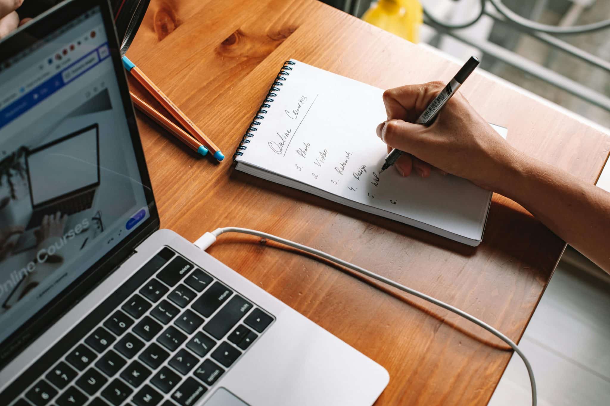 How to Select an Online ACLS Training Course That Meets Accreditation Standards
